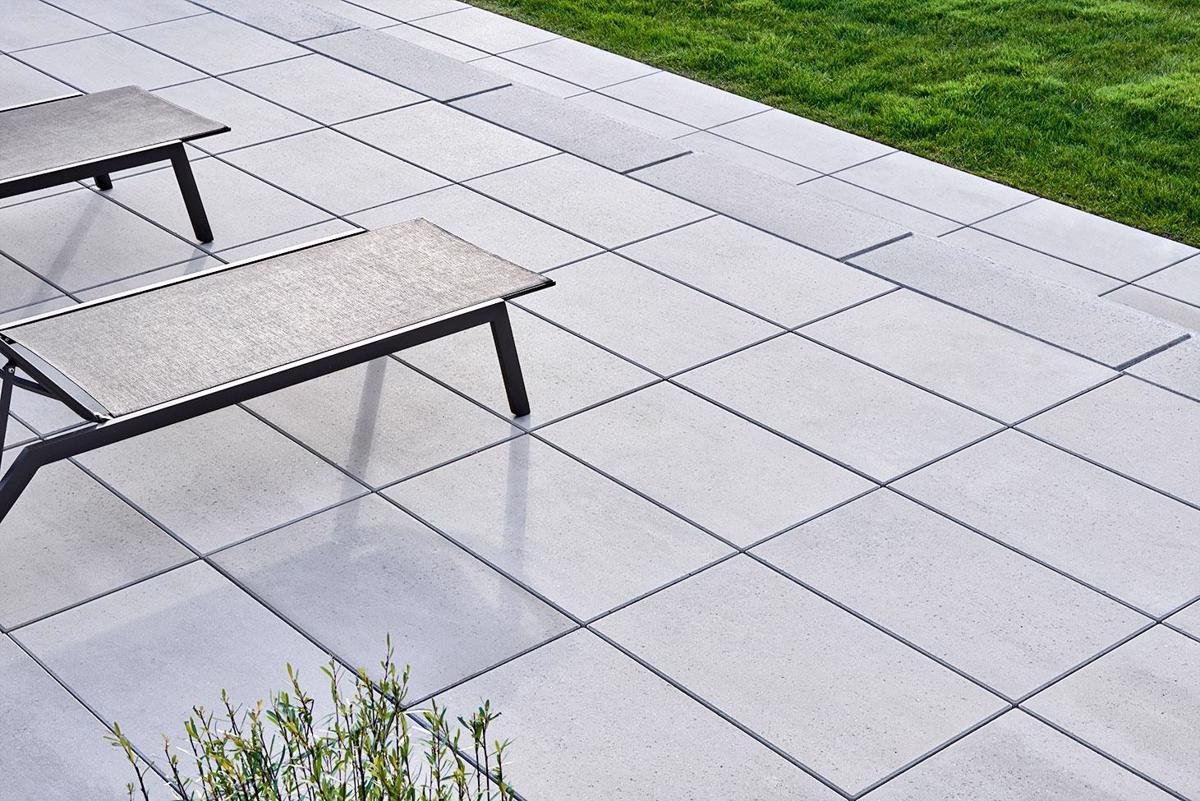 Techo-Bloc Blu Grande Greyed Nickel slab